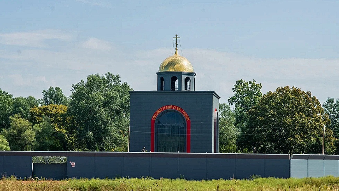В часовне «Вагнера» в Горячем Ключе установили памятник погибшим в зоне СВО