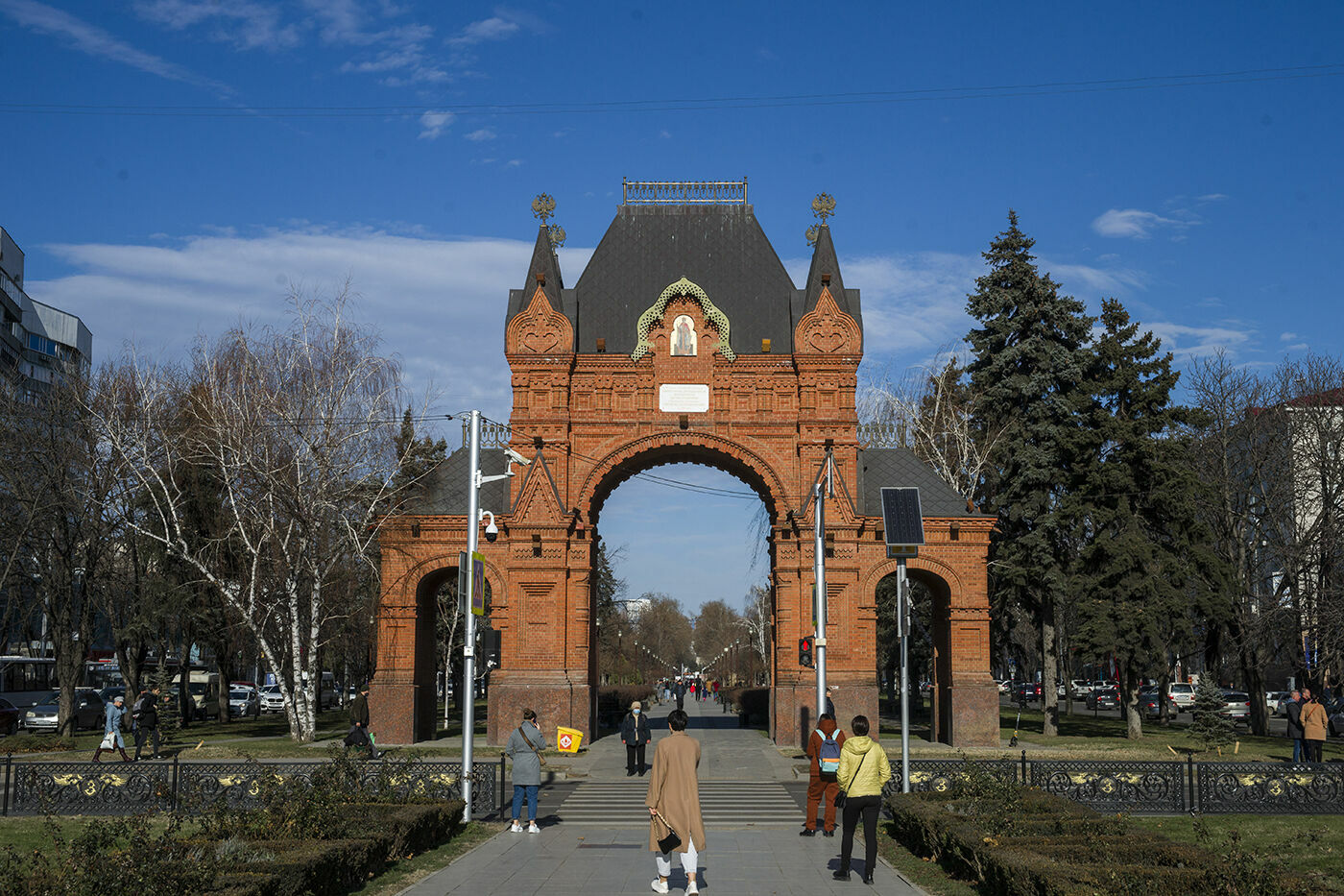 Александровская (Царская) триумфальная арка в Краснодаре
