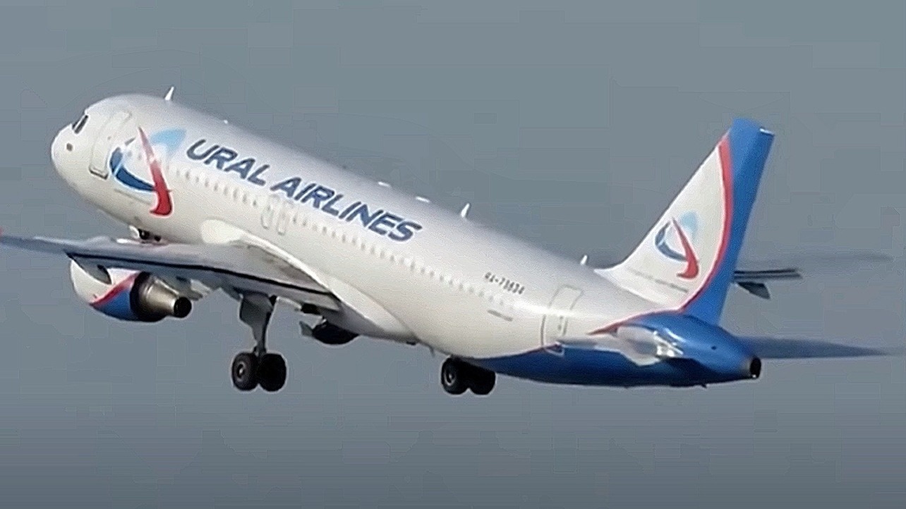 В «Уральских авиалиниях» опровергли информацию об увольнении пилотов Airbus A320