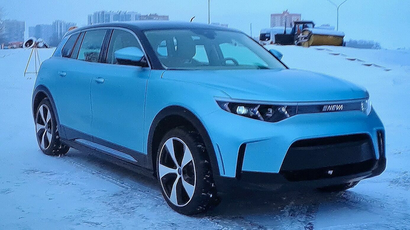 Россиянам показали новый российский гибридный автомобиль ENEVA