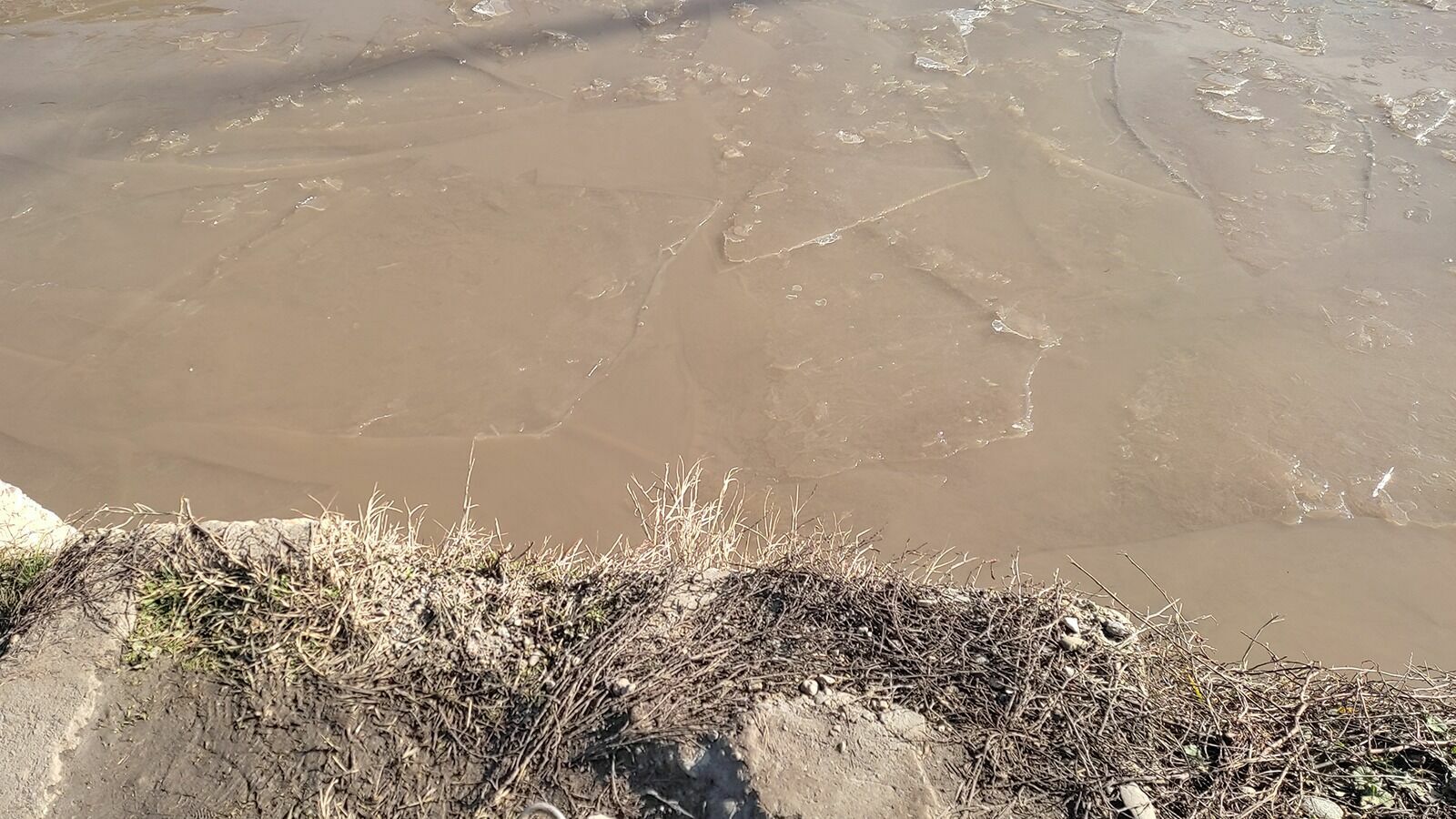 В Адыгее затопило дома из-за аварии на Краснодарском водохранилище