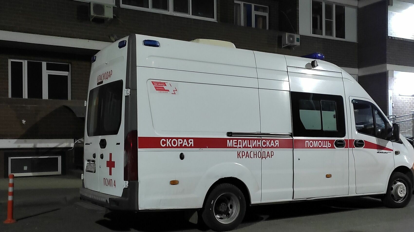 В Воронеже мужчина упал с 19 этажа на автомобиль, и остался жив