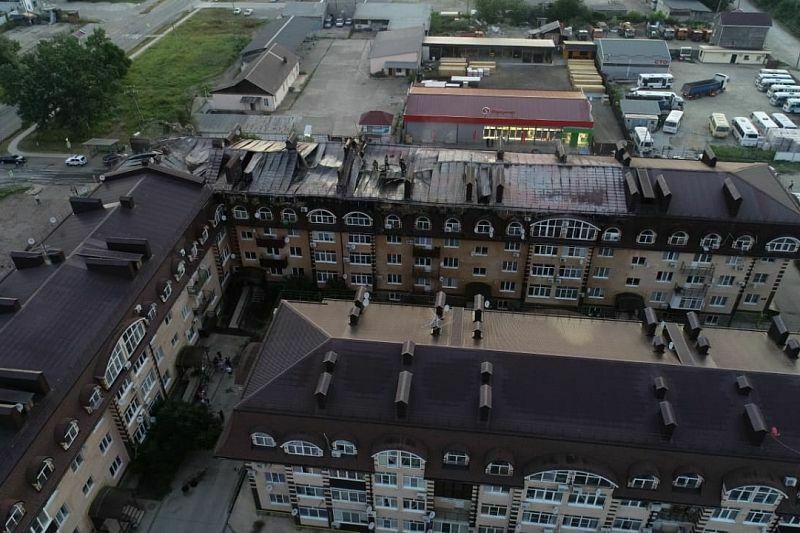 В Горячем Ключе загорелся жилой многоквартирный дом, при тушении погиб пожарник