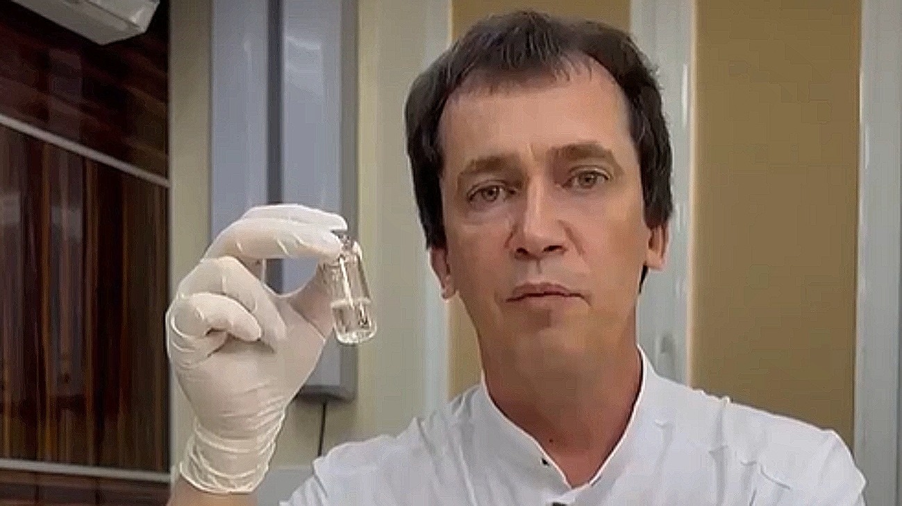 В Краснодаре хирург вырезал червя-паразита из мягких тканей возле глаза