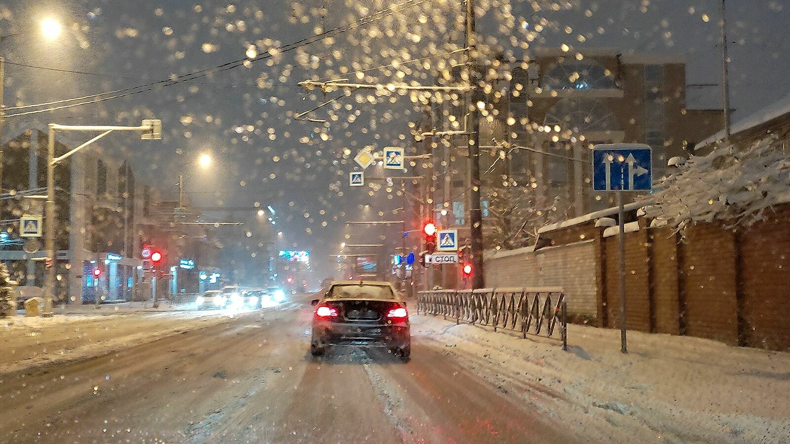 Снег на Кубани: Краснодар засыпало, перевалы закрыты, аэропорт не работает